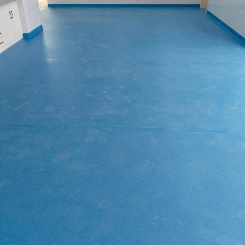 湖南長(zhǎng)沙地毯地膠草皮自流平施工與安裝#塑膠地板施工 #自流平